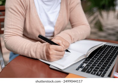 探索美女大胆无遮挡裸体艺术的魅力与表达